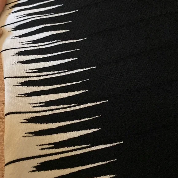 One Shoulder Guess Fitted Dress - Picture 5 of 10